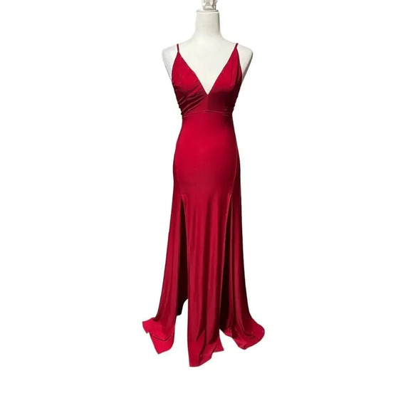 Abyss by Abby Elle Gown with long tail Size XS - Picture 2 of 14